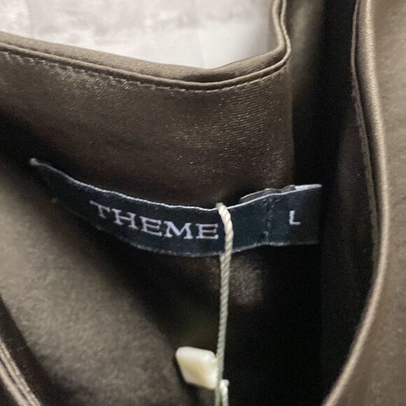 Theme brown dress  - Picture 2 of 3